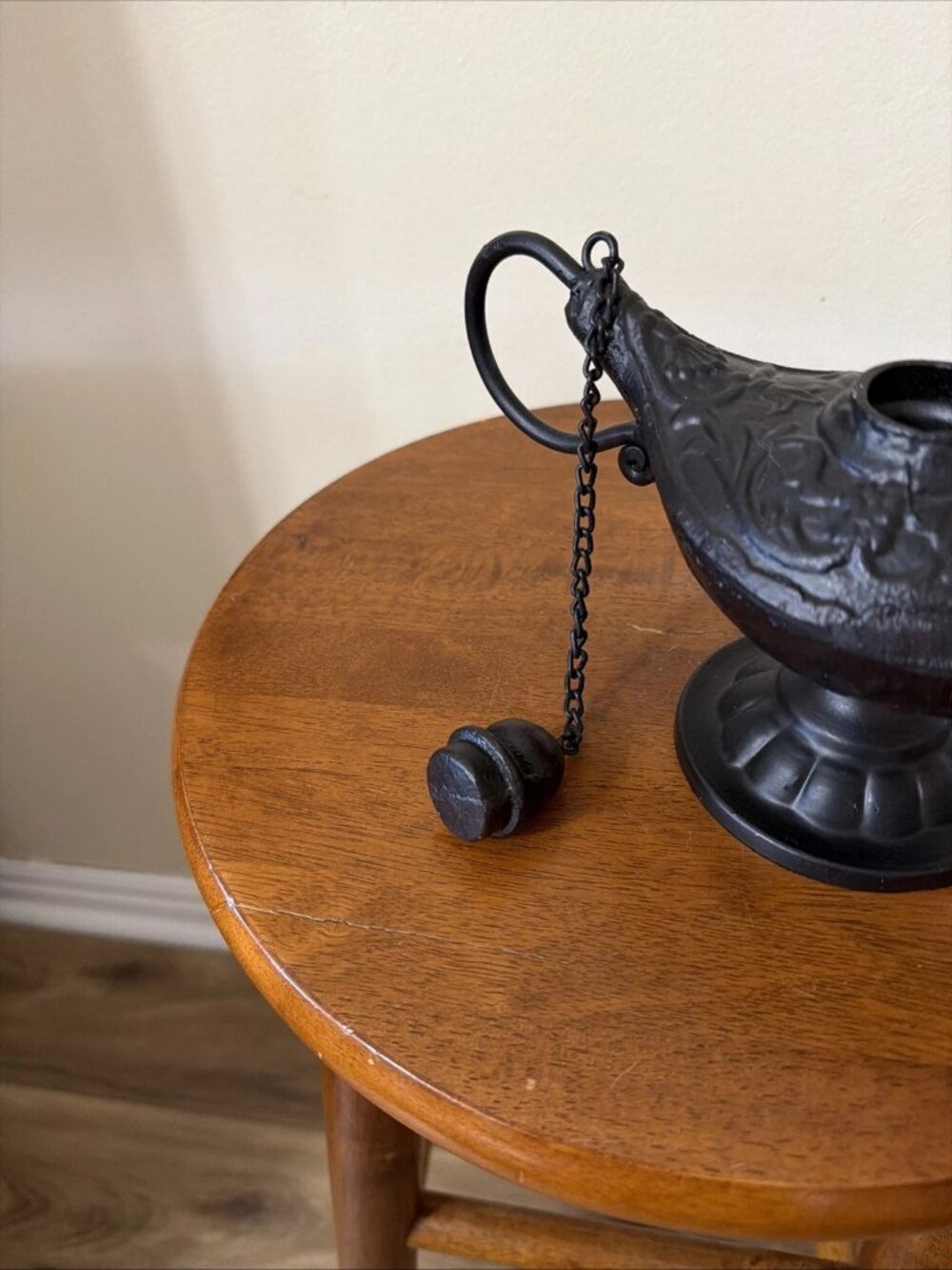 Vintage Cast Iron "Aladdin's" Genie Lamp - Embossed/Open Metal Work - Picture 5 of 10